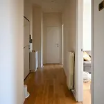 Apartment 2 - Modern Heaven Flat *